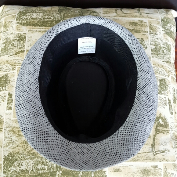 Banded Straw Hat - Picture 5 of 6